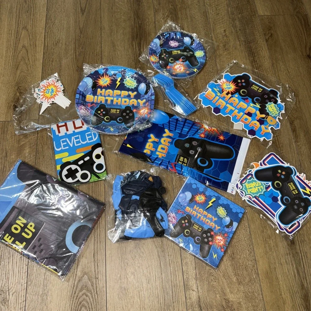 Video Game Birthday Party Supply Lot Tableware‎ Backdrop Banner Balloons